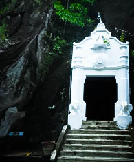 Weragala Rock Cave Temple